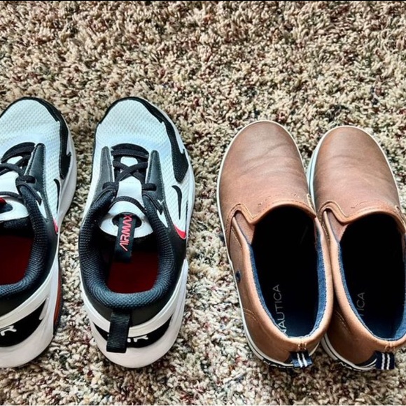 Boys shoes-Nikes size 3Y and Nauticas are size 2 - Picture 4 of 6